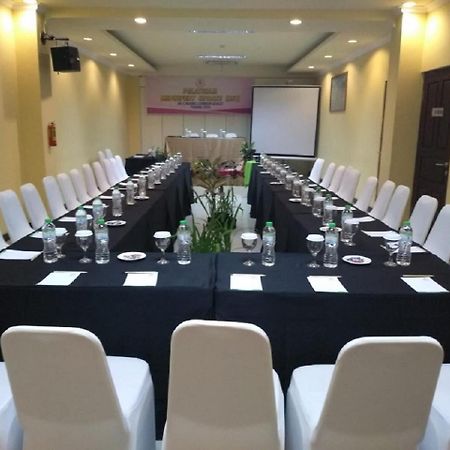 Grand Madani Hotel Mataram Exterior photo