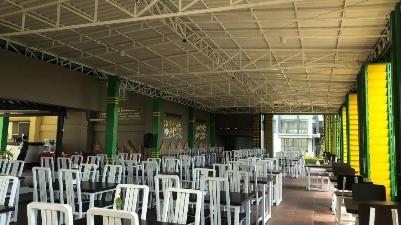 Grand Madani Hotel Mataram Exterior photo