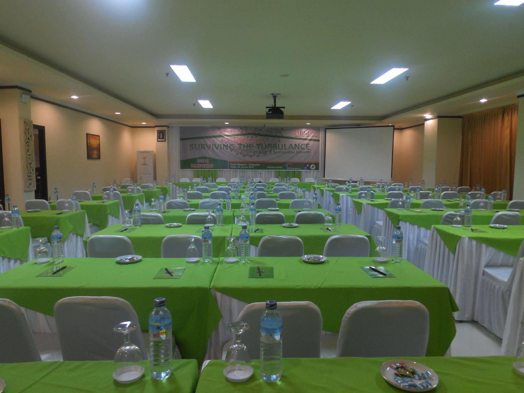 Grand Madani Hotel Mataram Exterior photo