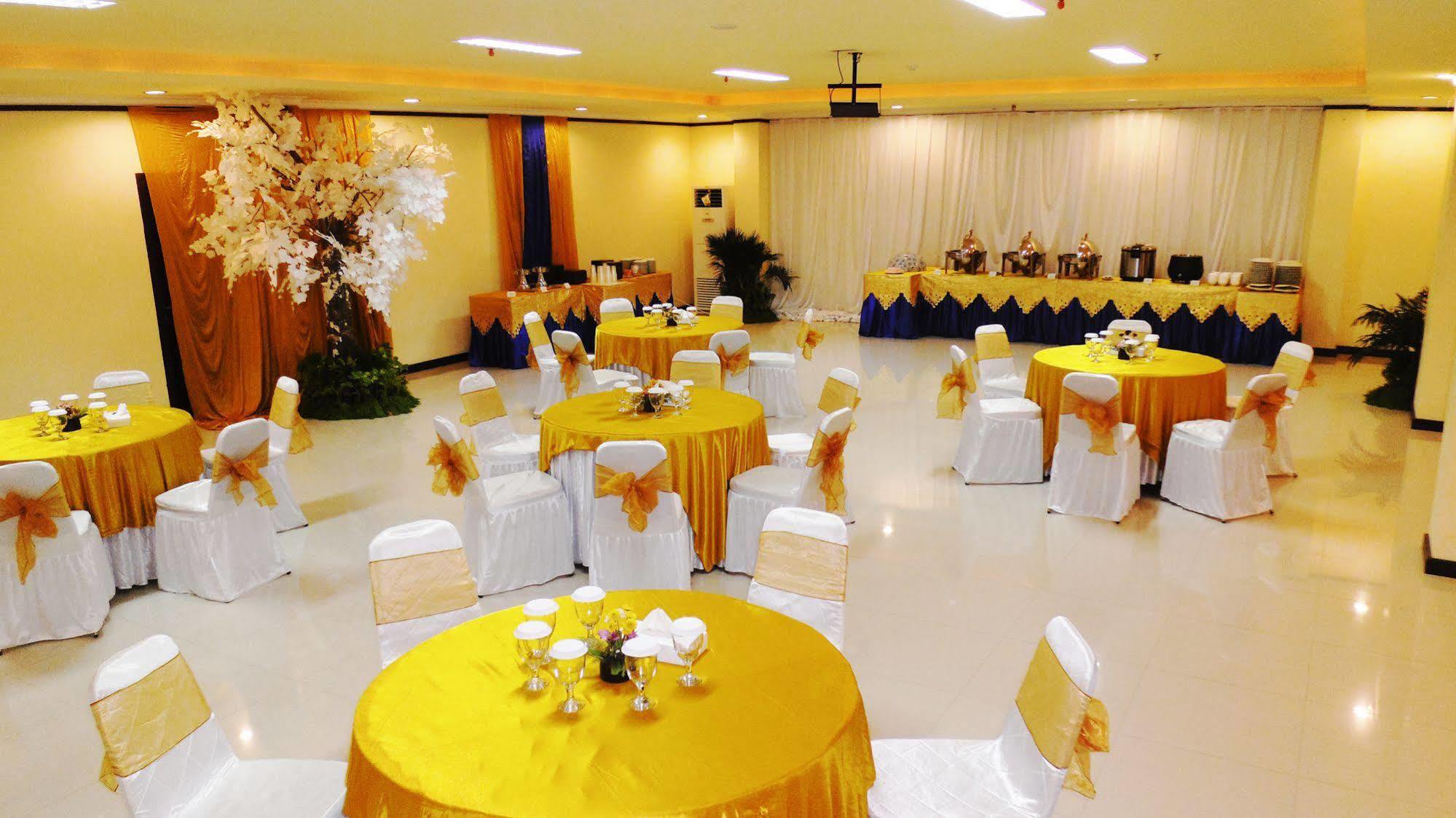Grand Madani Hotel Mataram Exterior photo
